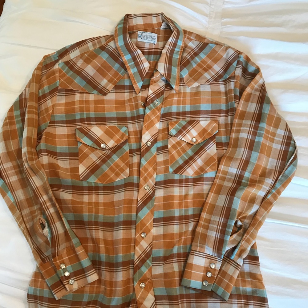 Men’s vintage pearl button shirt